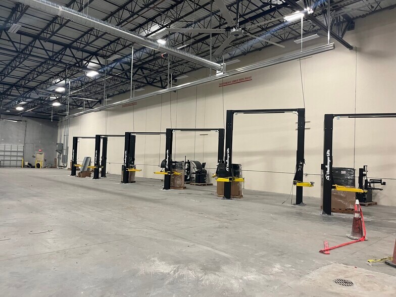 More Photos Of 5499 NW 145th St, Opa Locka Warehouse For Lease