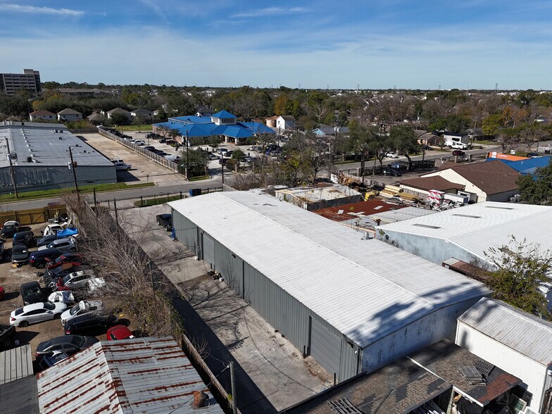 More Photos Of 1826 Ojeman Rd, Houston Service For Lease