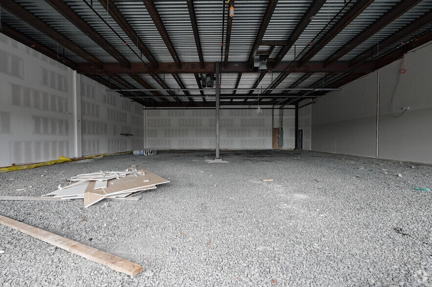 More Photos Of 6 Locey Ln, Harriman Freestanding For Lease