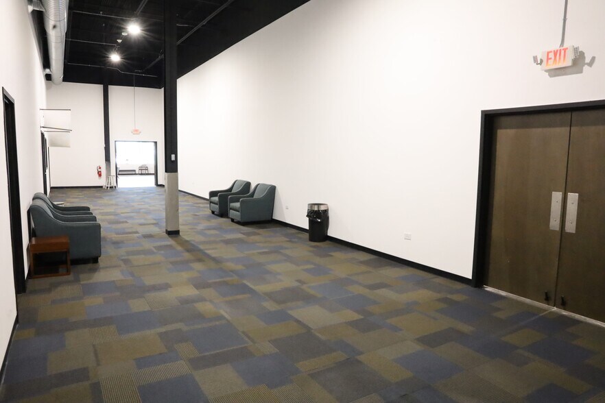 More Photos Of 2800 N Water St, Decatur General Retail For Sale