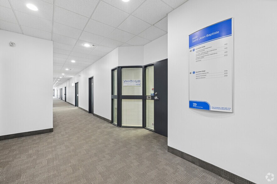 More Photos Of 1400 Av St-Jean-Baptiste, Québec Flex For Lease