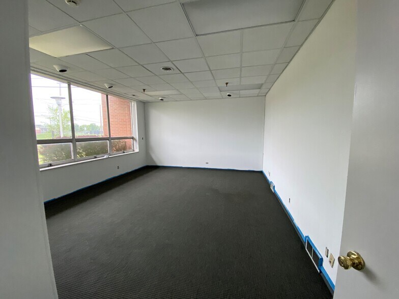 More Photos Of 3232 Allegheny Ave, Columbus Warehouse For Sale