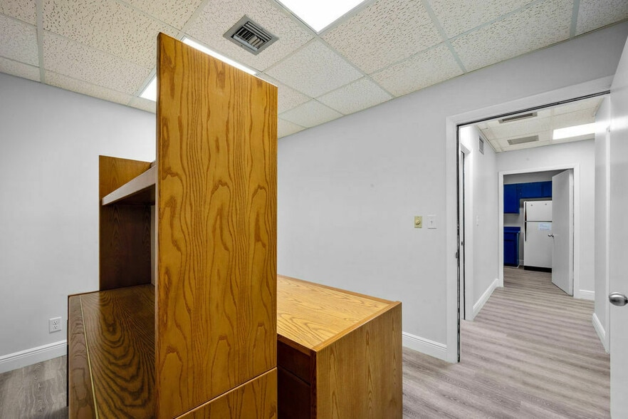 More Photos Of 1801 SE Hillmoor Dr, Port Saint Lucie Medical For Lease
