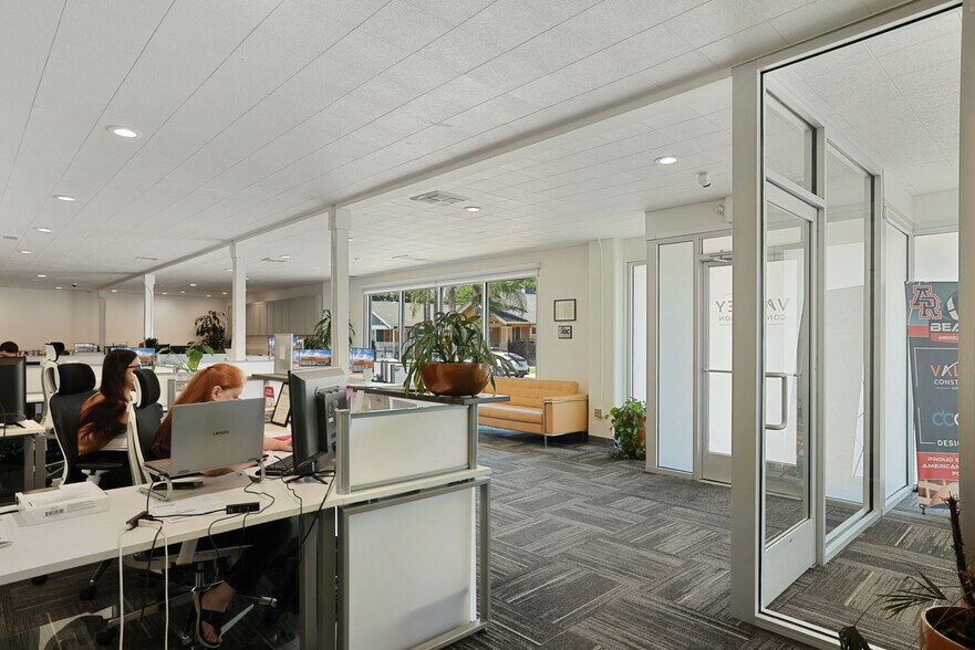 More Photos Of 702-714 W Fremont St, Stockton Light Distribution For Lease