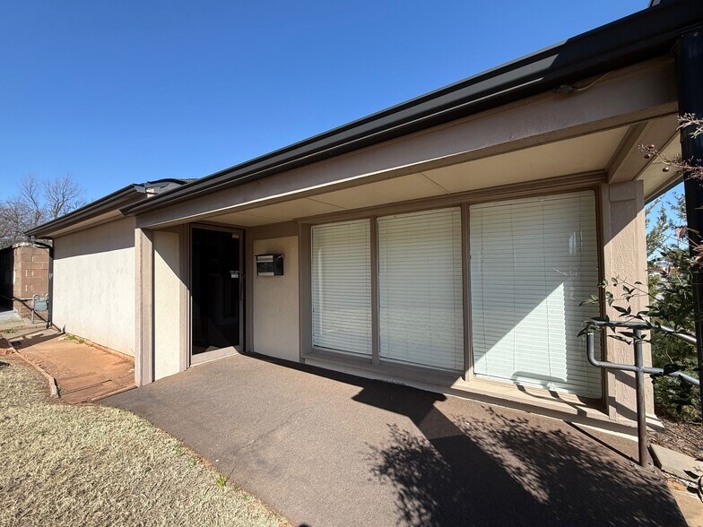 More Photos Of 1715 N Broadway Ave, Oklahoma City Office For Lease