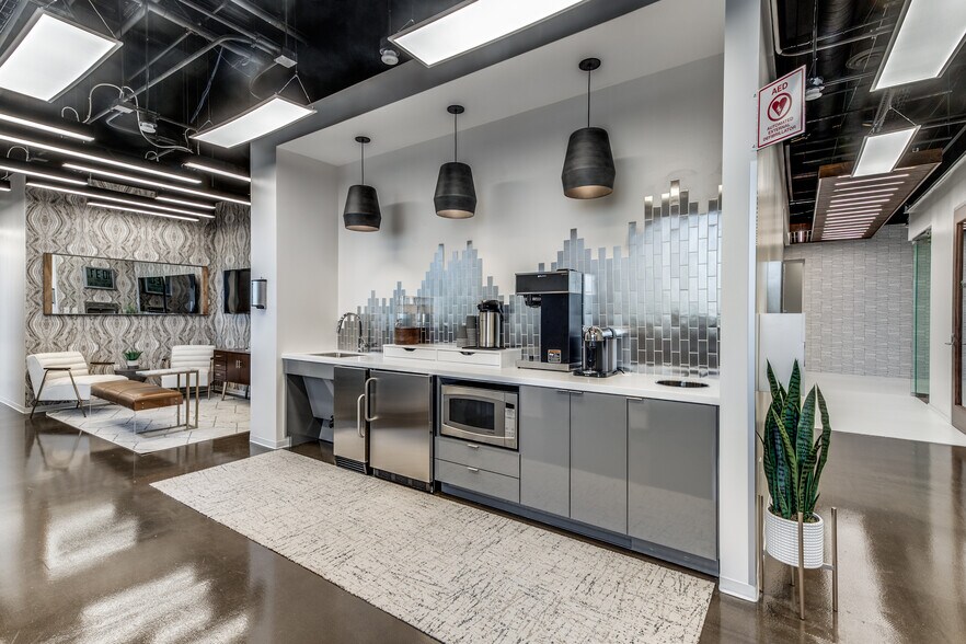 More Photos Of 640 Taylor St, Fort Worth Coworking Space