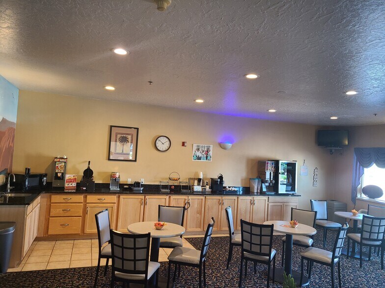 More Photos Of 1624 W Highway 40, Vernal Hotel For Sale