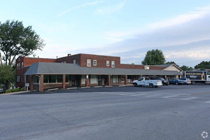 More Photos Of 100-106 S Sterling Ave, Sugar Creek Unknown For Lease