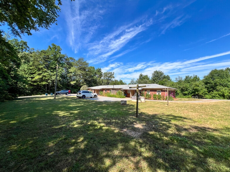 More Photos Of 144 Nottingham Dr, Forest City Apartments For Sale