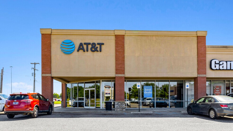 More Photos Of 650 W Service Rd, West Memphis General Retail For Lease