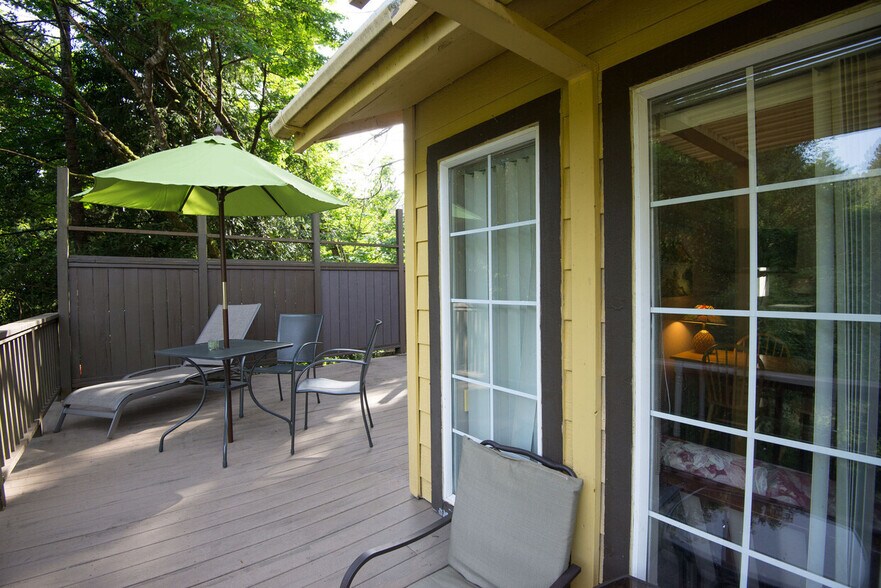 More Photos Of 20250 Highway 116, Monte Rio Hotel For Sale