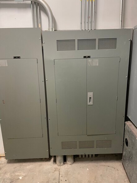 More Photos Of 6701 Crestwood Blvd, Birmingham Freestanding For Sale