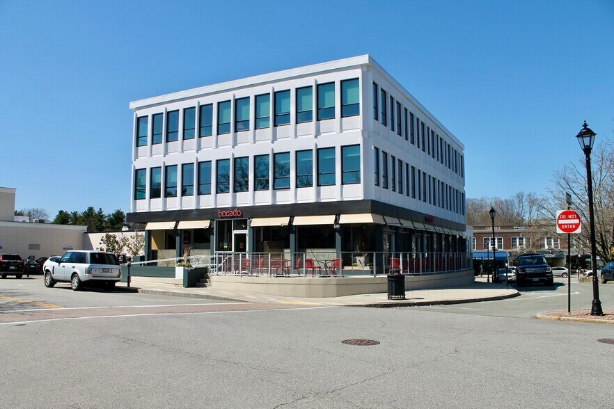 More Photos Of 48-50 Central St, Wellesley Unknown For Lease