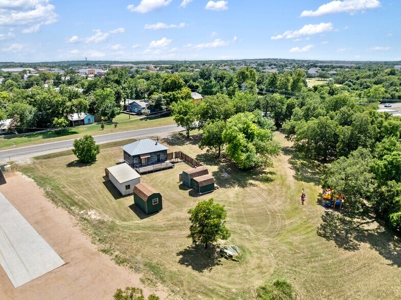 More Photos Of 303 W Broade St, Leander Land For Sale