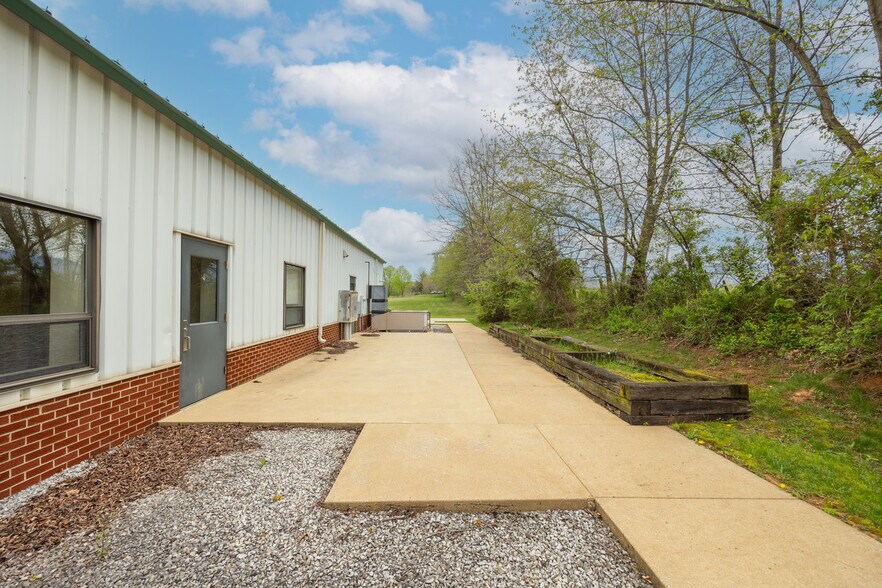 More Photos Of 1265 Goodrich Rd, Stanley Specialty For Sale