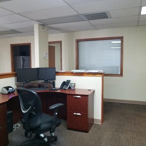 More Photos Of 8035 Madison Ave, Citrus Heights Office For Sale