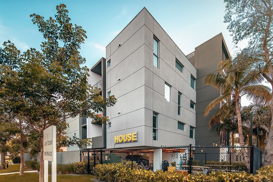 More Photos Of 5742 SW 62nd St, Coral Gables Apartments For Sale