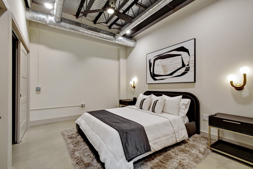 More Photos Of 215 Coca Cola Pl, San Antonio Apartments For Lease