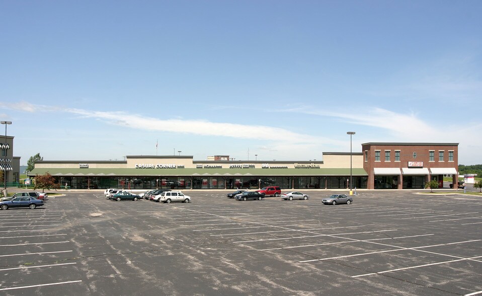 More Photos Of 1340-1372 W Old Highway 40, Odessa General Retail For Sale