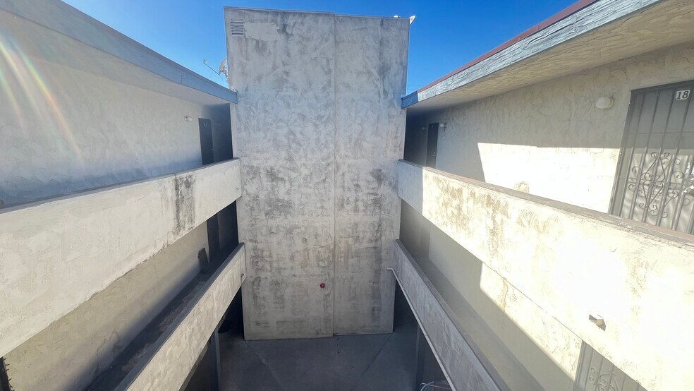 More Photos Of 2614 Griffin Ave, Los Angeles Apartments For Sale