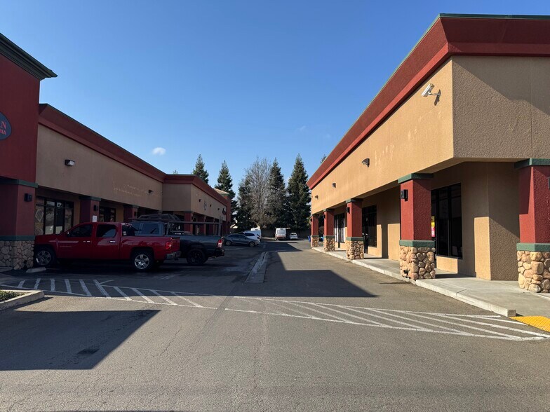 More Photos Of 1219 N Carpenter Rd, Modesto Storefront Retail Office For Lease