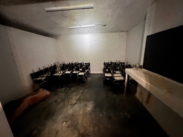 More Photos Of 1524 Madison Ave, Memphis Storefront Retail Office For Lease