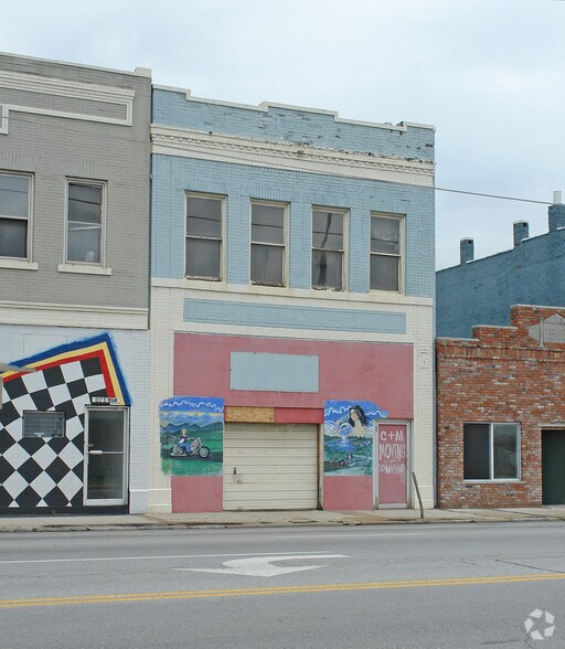 More Photos Of 120 S Main St, Joplin General Retail For Sale