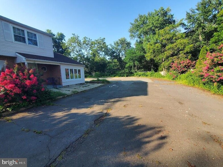 More Photos Of 108 Juliustown Rd, Browns Mills Storefront Retail Residential For Sale