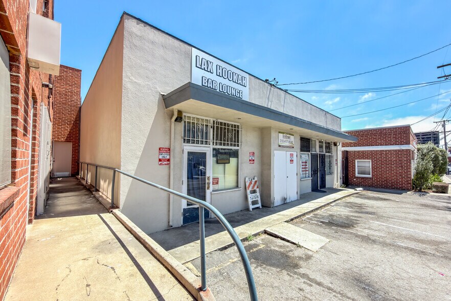 More Photos Of 8711 La Tijera Blvd, Los Angeles Storefront For Sale
