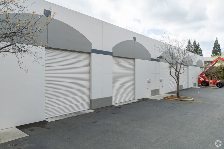 More Photos Of 4972 Robert J Mathews Pky, El Dorado Hills Warehouse For Sale