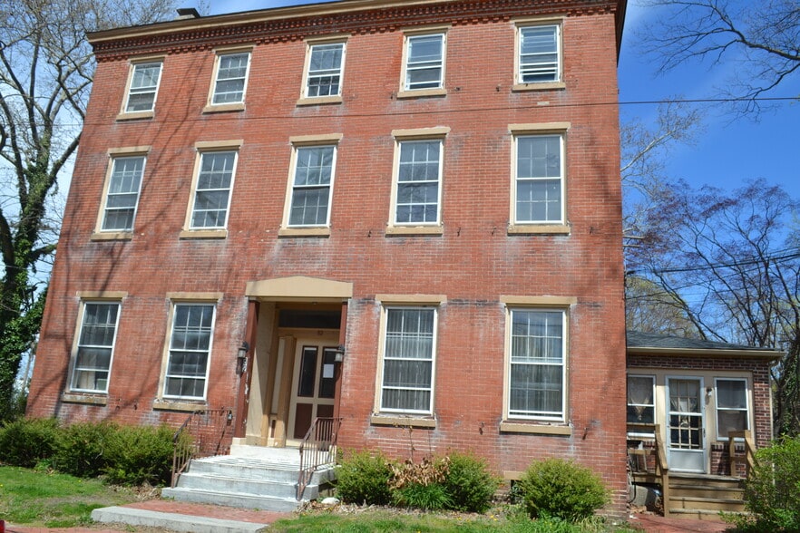 More Photos Of 82 W Broadway, Salem Apartments For Sale