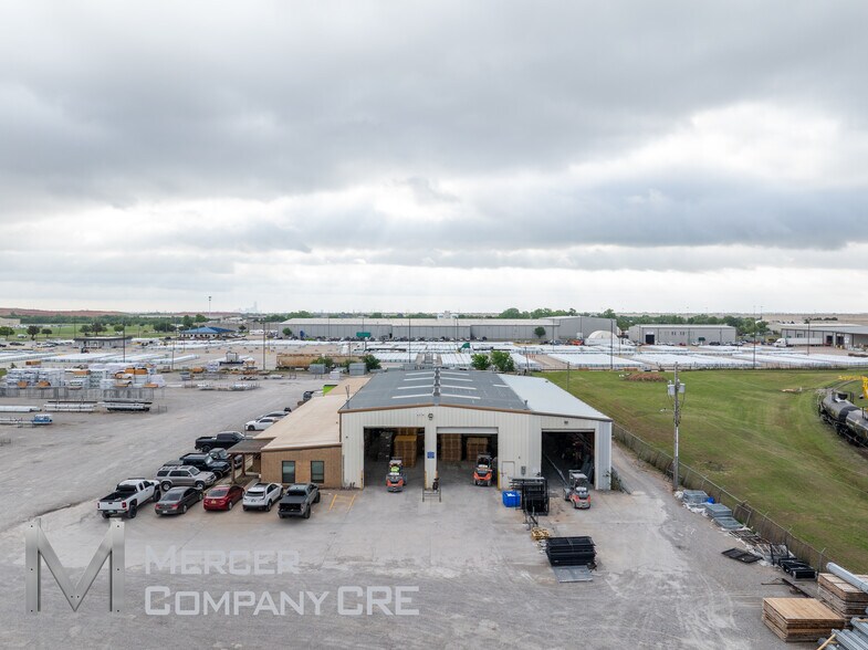More Photos Of 3116 S Council Rd, Oklahoma City Manufacturing For Lease