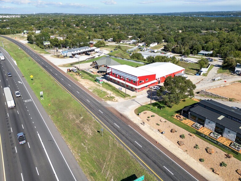 More Photos Of 3879 Fort Worth Hwy, Weatherford Showroom For Sale
