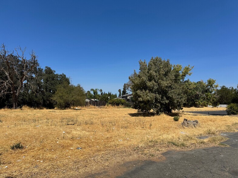 More Photos Of 9545 Folsom Blvd, Sacramento Land For Sale