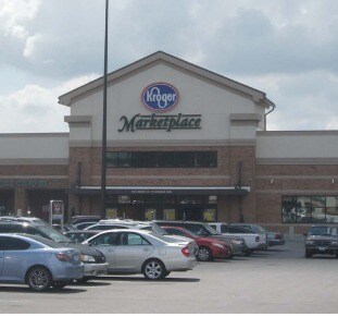 More Photos Of 440-480 New Albany Plaza Ctr, New Albany Unknown For Lease