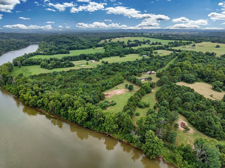 More Photos Of 29668 Farm Road 1268, Golden Land For Sale