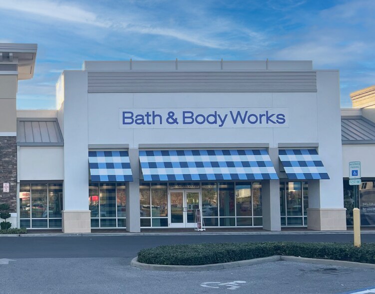 More Photos Of 8501-8755 Little Rd, New Port Richey Unknown For Lease