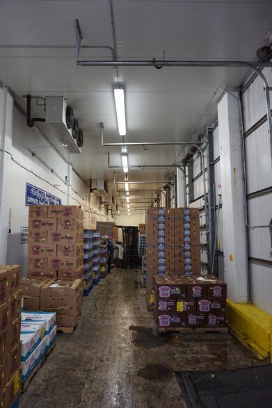More Photos Of 1930 NW 23rd St, Miami Warehouse For Lease