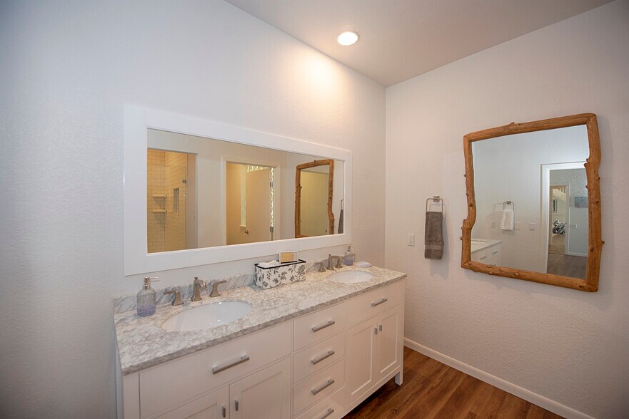 More Photos Of 3821 Nasa Pky, El Lago Lodge Meeting Hall For Sale