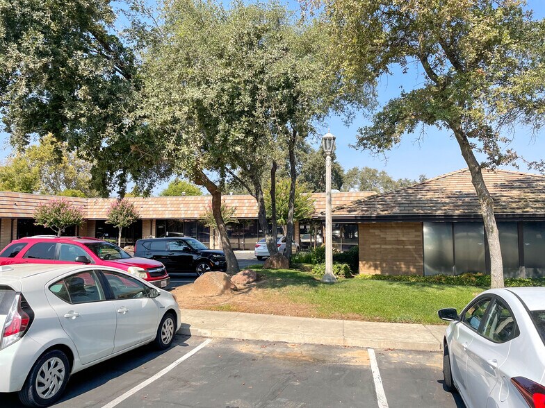 More Photos Of 4441 Auburn Blvd, Sacramento Office For Sale