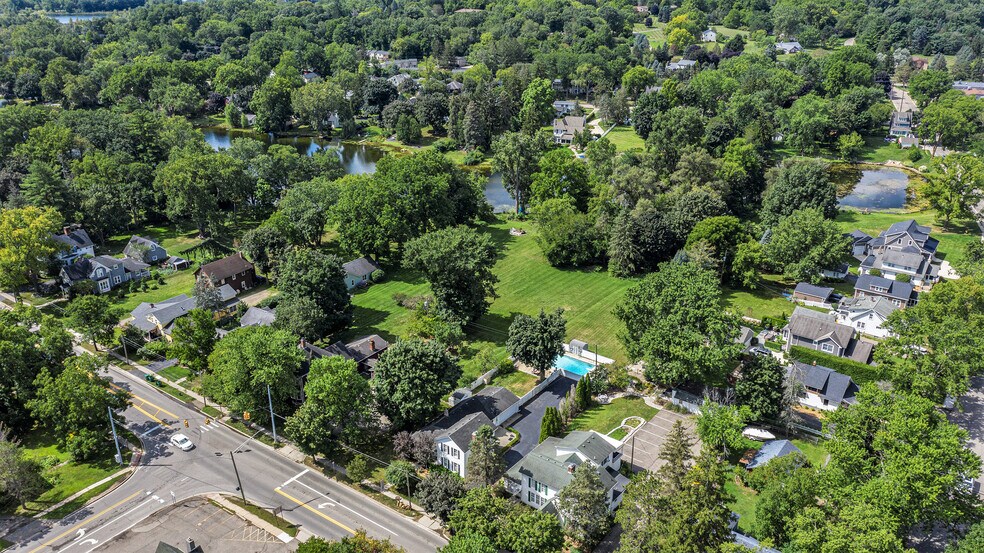 More Photos Of 155 N Main St, Clarkston Hospitality For Sale