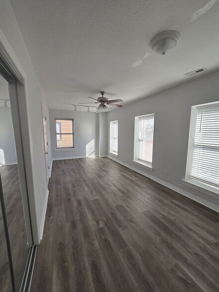 More Photos Of 142 N Main St, Waynesville Storefront Retail Office For Sale