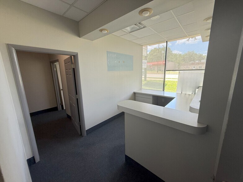 More Photos Of 3468-3480 Rochester Rd, Troy Freestanding For Lease