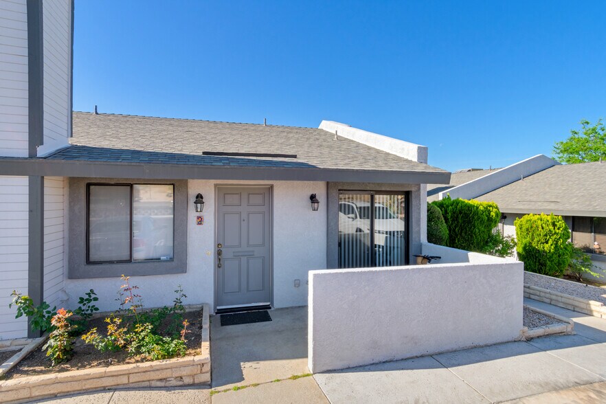 More Photos Of 19087 Allegheny Rd, Apple Valley Apartments For Sale