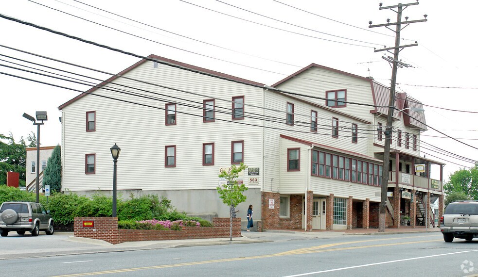 Primary Photo Of 583 Frederick Rd, Catonsville Office For Lease