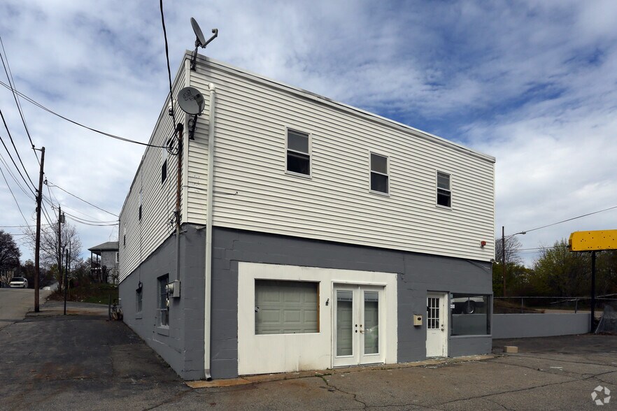 More Photos Of 511 Broad St, Cumberland Storefront Retail Residential For Sale