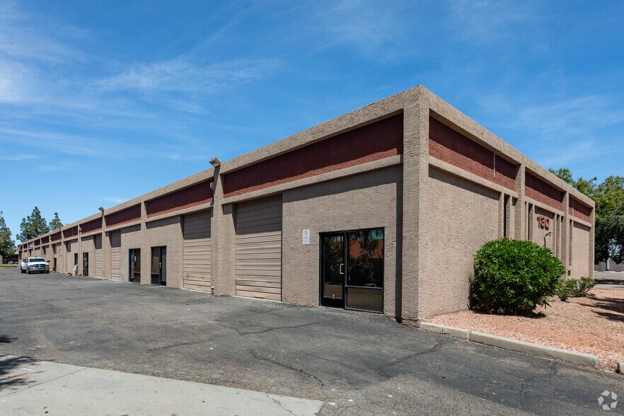 More Photos Of 130 W Hampton Ave, Mesa Warehouse For Lease
