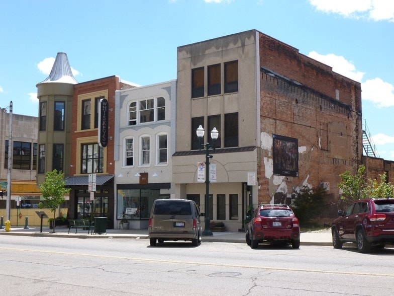 More Photos Of 35 N Saginaw St, Pontiac Storefront Retail Residential For Sale