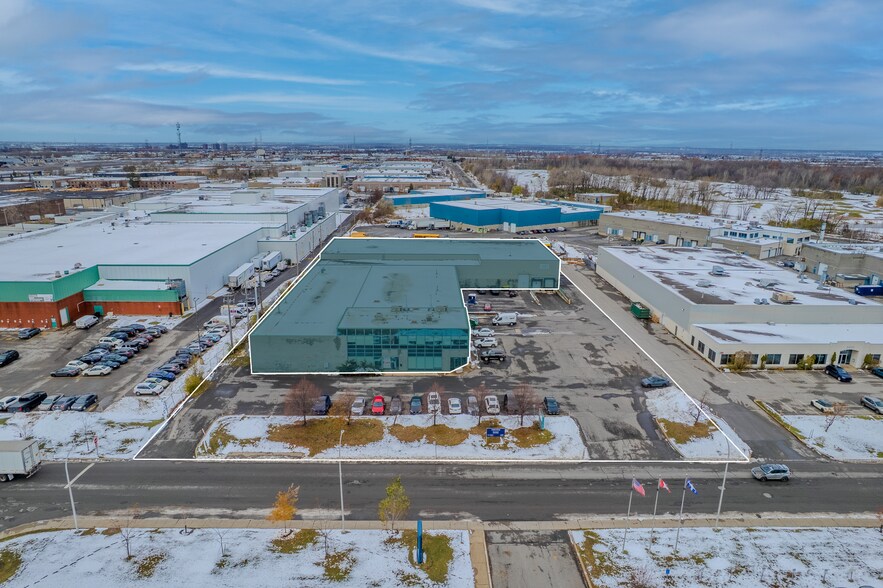 More Photos Of 9081-9101 Rue du Parcours, Montréal Warehouse For Sale