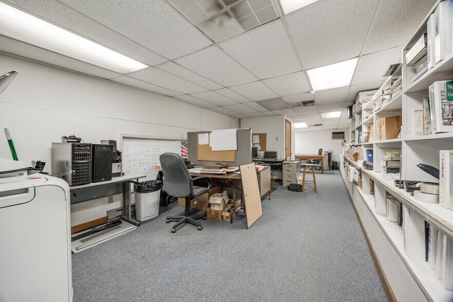 More Photos Of 3380 Smith Farm Rd, Matthews Warehouse For Lease